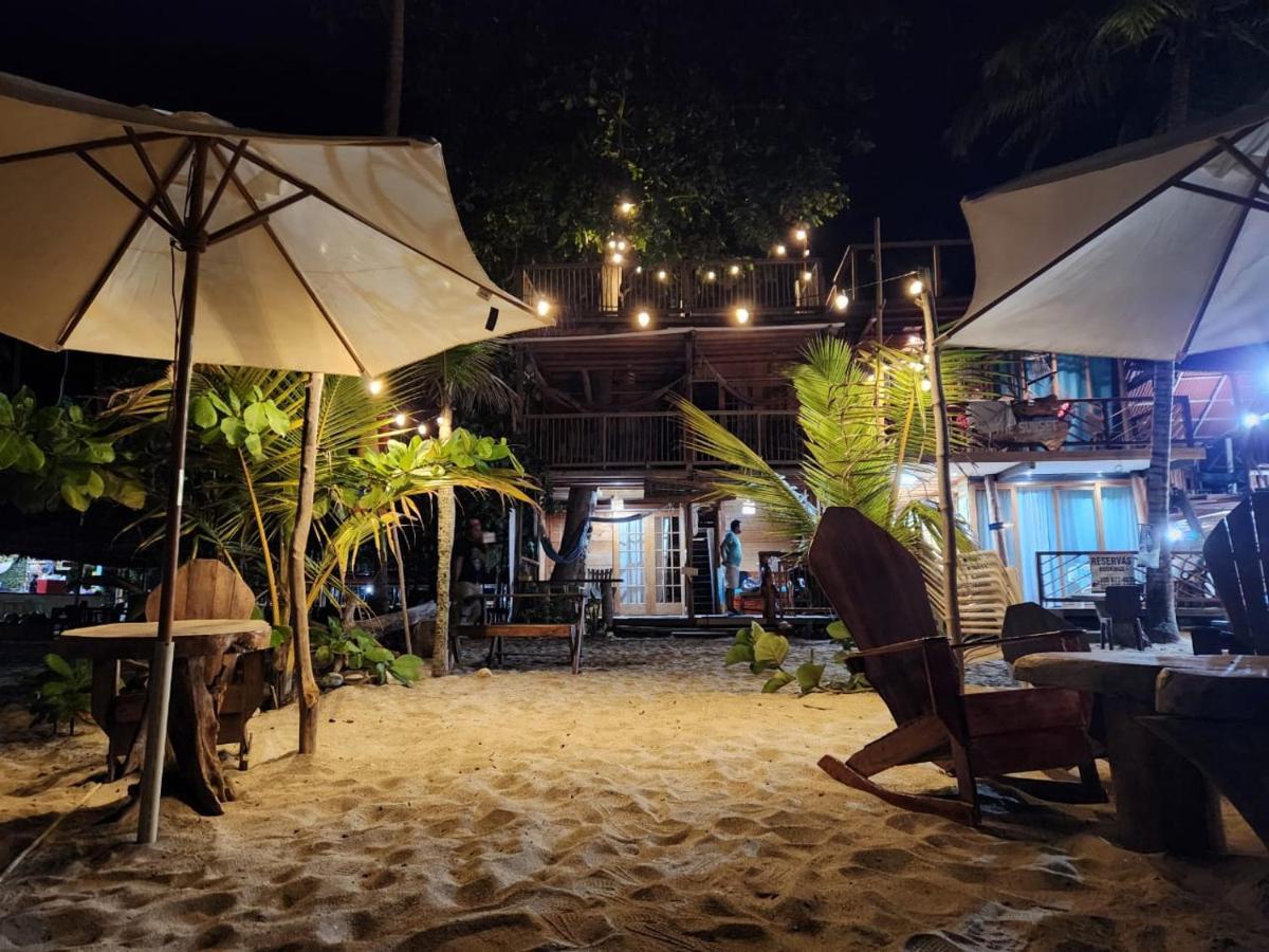 El Almendron Beach Hostel Guachaca Esterno foto